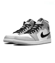 Air Jordan 1 Mid "Light Smoke Grey"